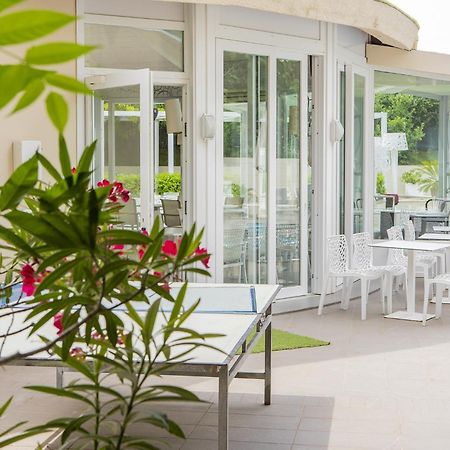 Hotel Pacific Cattolica Esterno foto
