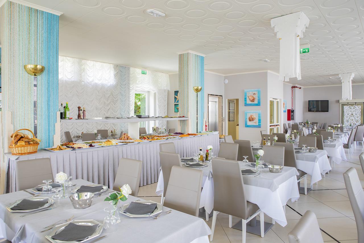 Hotel Pacific Cattolica Esterno foto